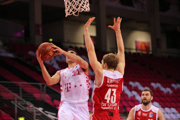 洛夫顿在场 洛夫顿在场