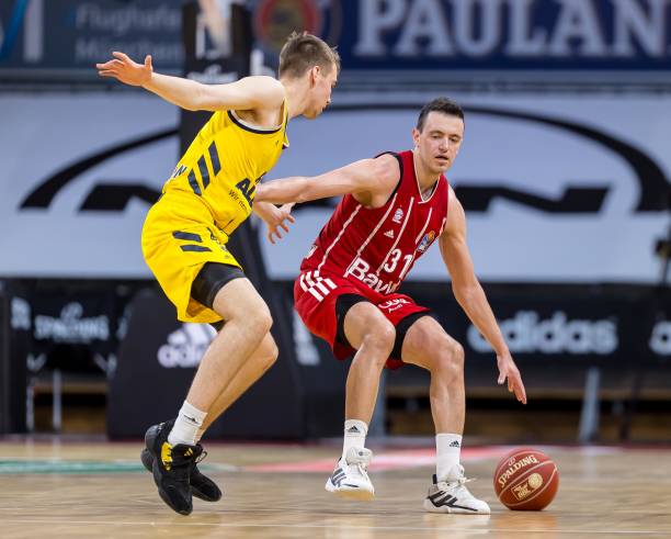 在多场比赛 在多场比赛