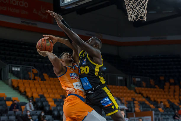 绩略胜达姆 绩略胜达姆