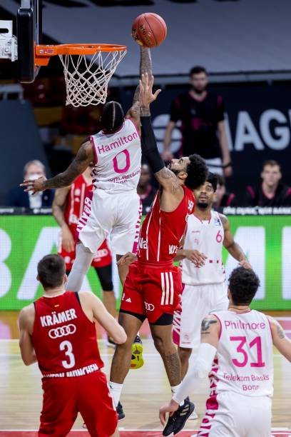 的多次进攻 的多次进攻