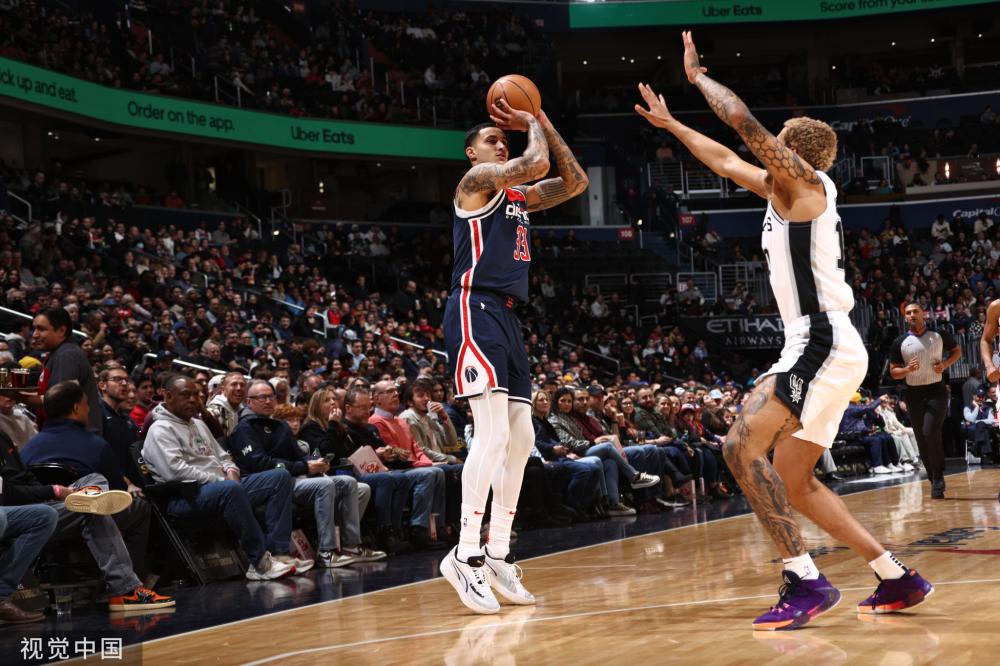 不仅凭借R 不仅凭借R