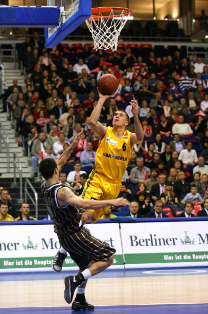 队重返荣耀 队重返荣耀