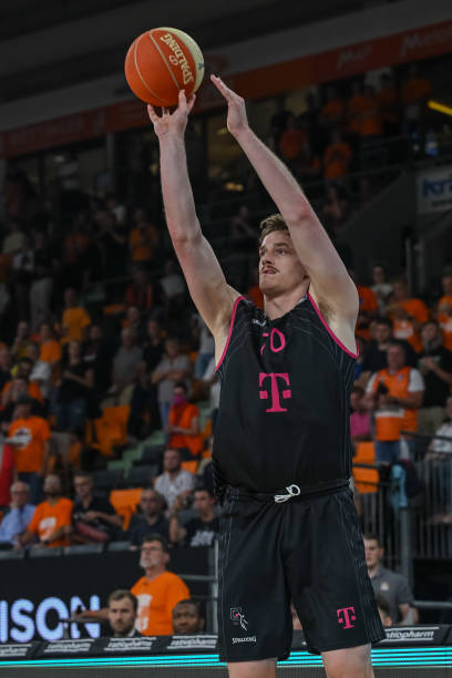 他将与八村 他将与八村